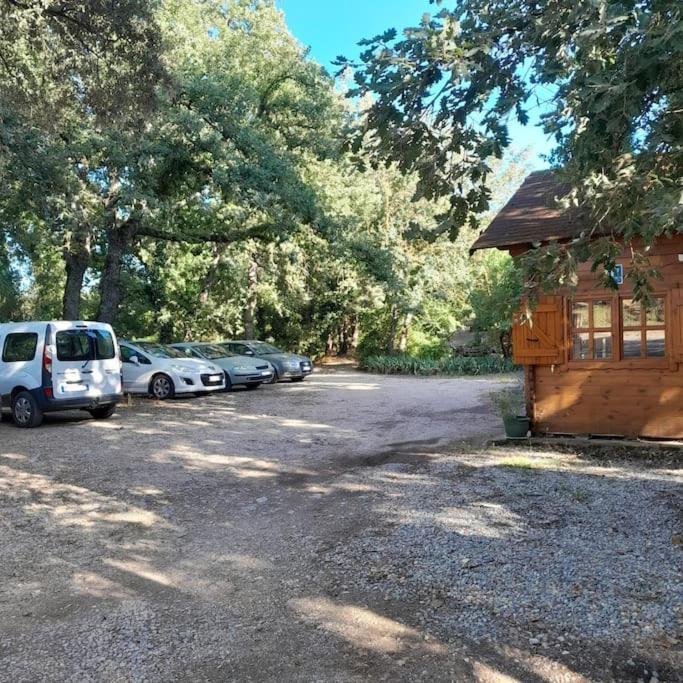 La Cabane En Bois Tourves Exterior photo